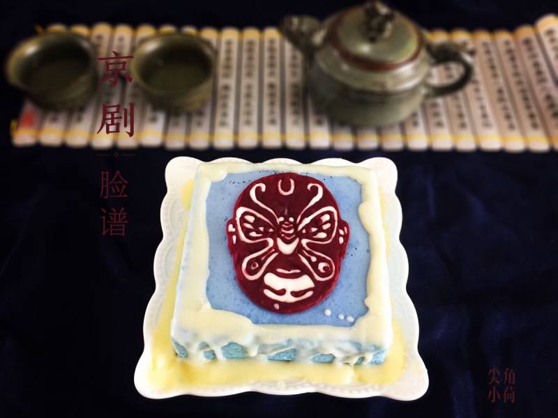 Steps to Make Beijing Opera Facial Mask Mousse Cake