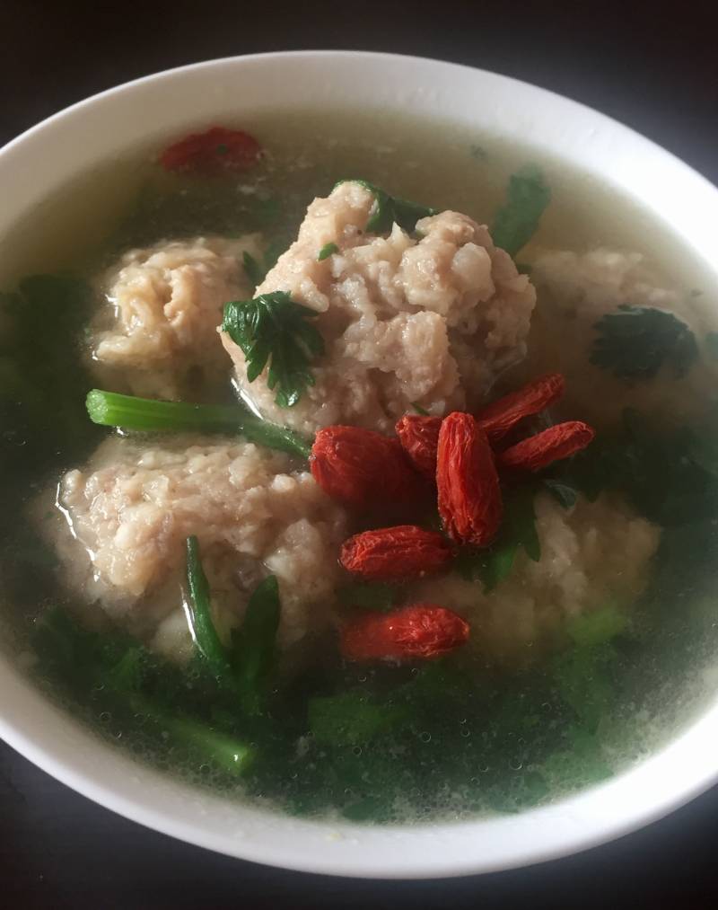 Steps for Cooking Water Chestnut and Pork Meatball Soup