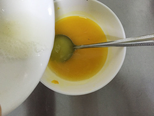 Step-by-Step Instructions for Making Delicious and Fragrant Passion Fruit Mousse