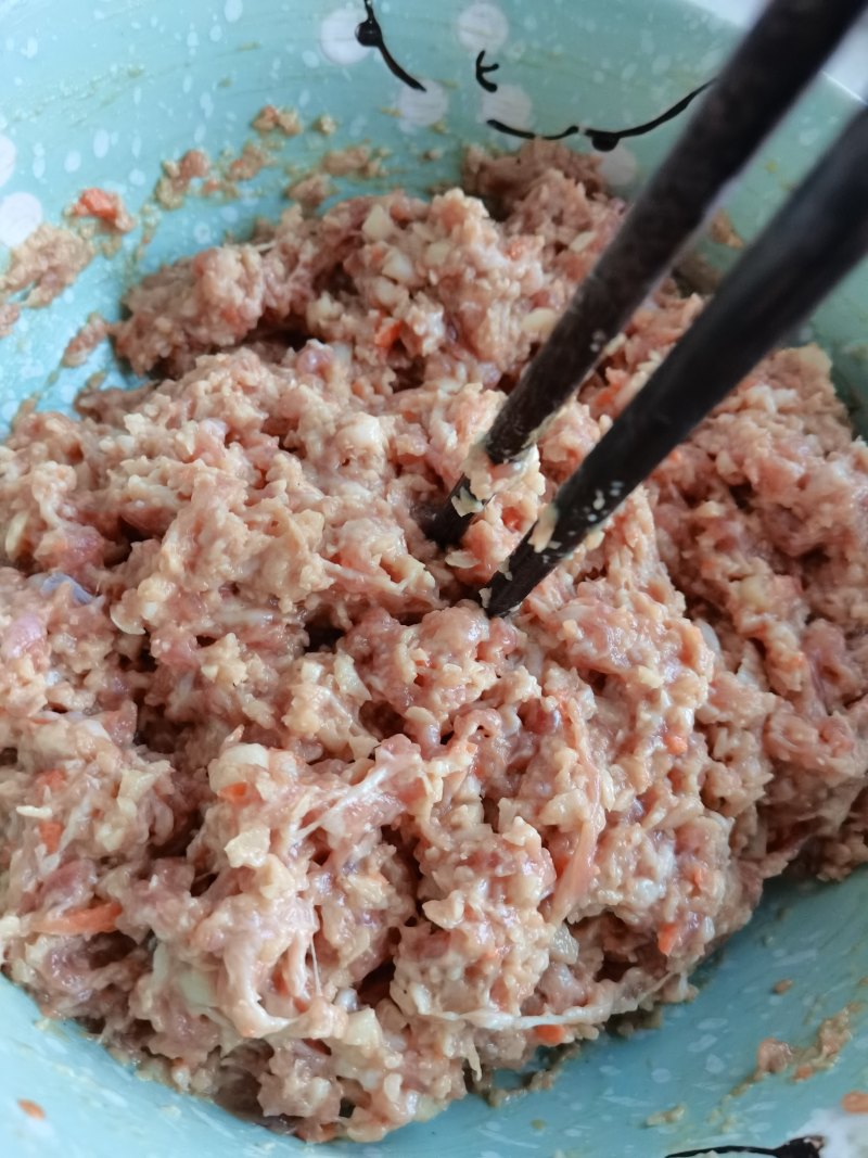 Steps for Making Crispy Lotus Root Balls