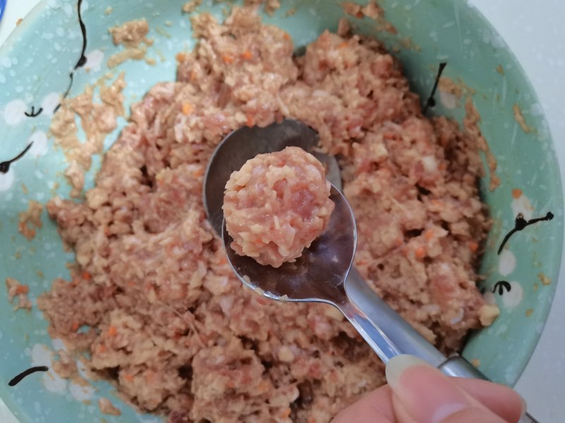 Steps for Making Crispy Lotus Root Balls