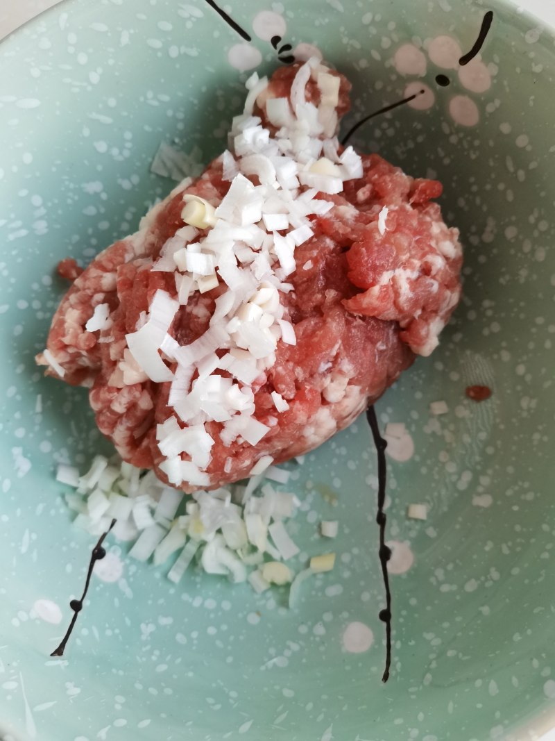 Steps for Making Crispy Lotus Root Balls