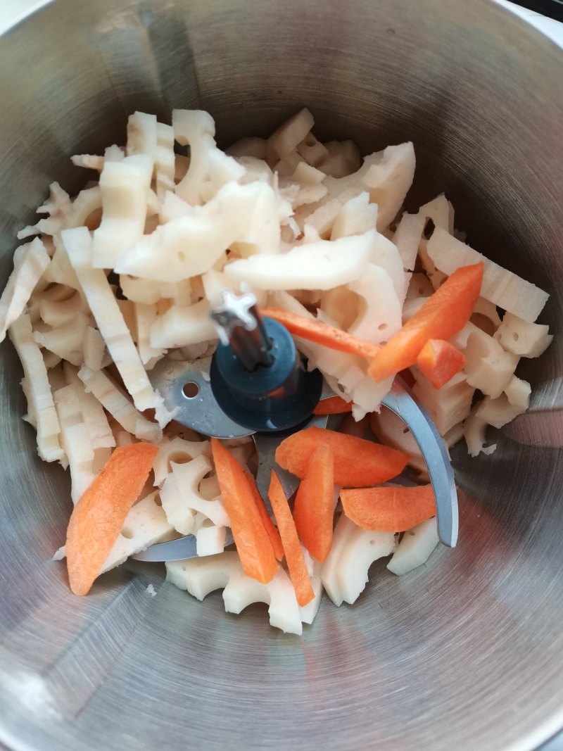 Steps for Making Crispy Lotus Root Balls