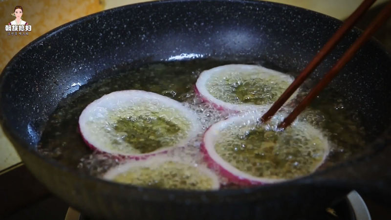 Step-by-Step Cooking of Mark's Daughter's Favorite Angel Burger from Midnight Diner