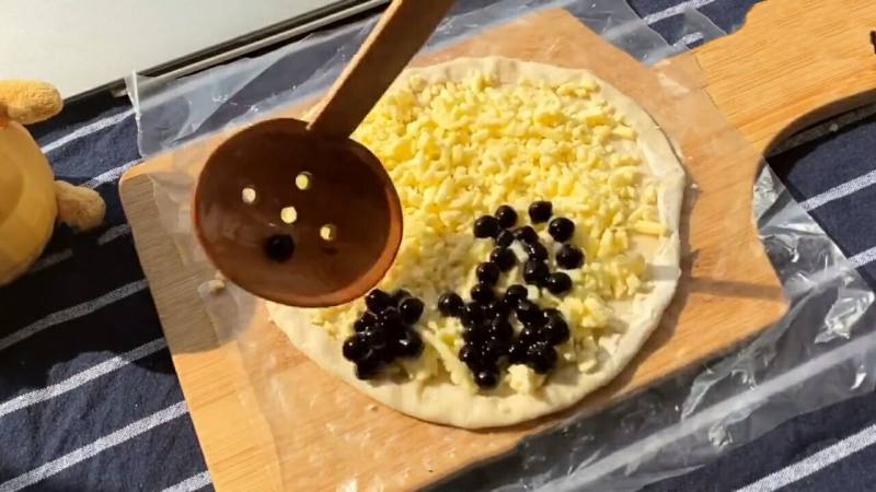 Steps for making Pearl Milk Tea Pizza