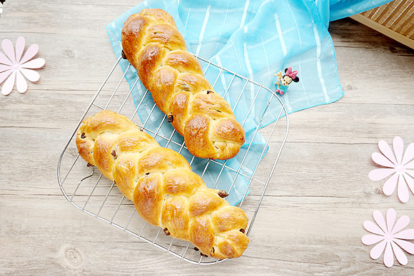 Apricot Cream Bread