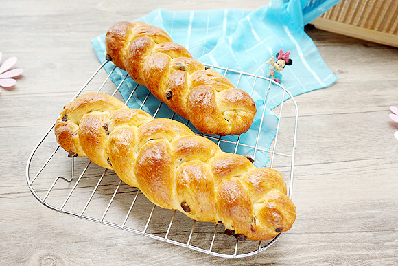 Apricot Cream Bread