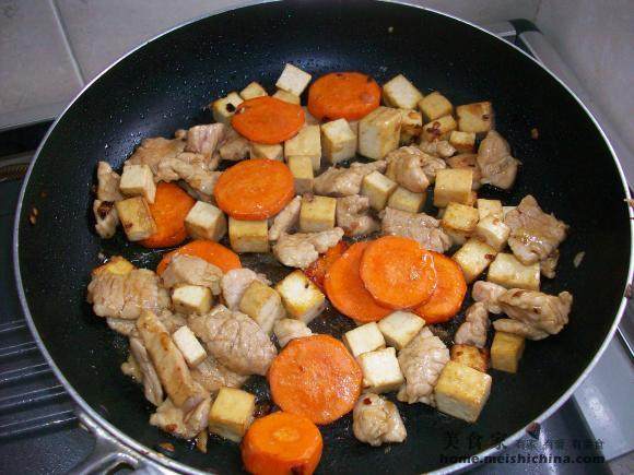 Home-style Dish@@Five-Spice Tofu, Radish and Braised Pork Cooking Steps