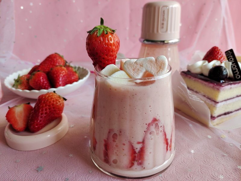 Steps for Making Strawberry Mousse