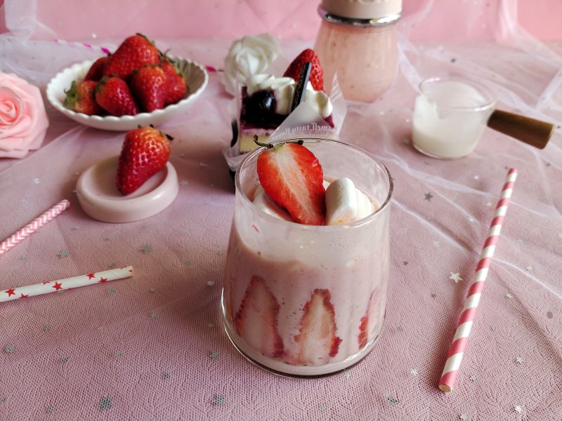 Steps for Making Strawberry Mousse