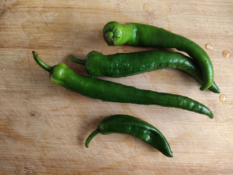 Steps for Making Spicy Stir-Fried Cabbage