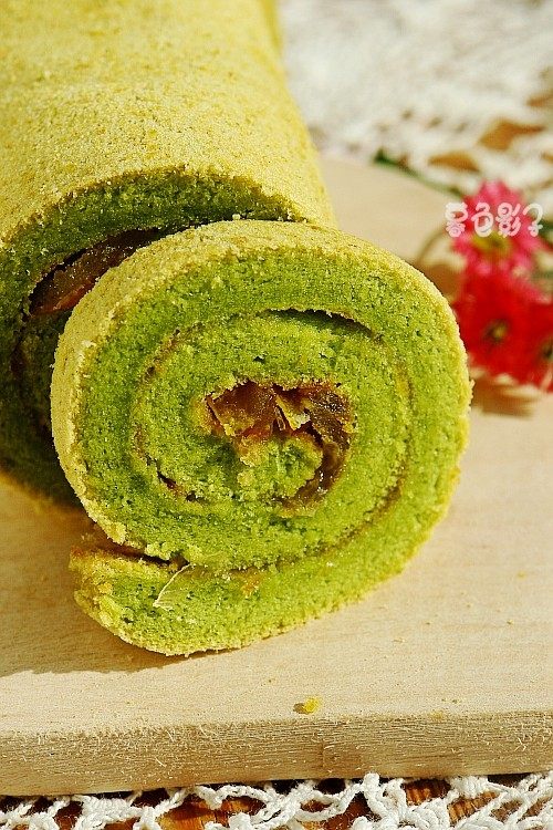 Celery Juice Cake Roll Step-by-Step