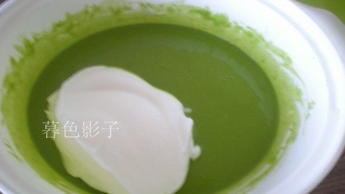 Celery Juice Cake Roll Step-by-Step