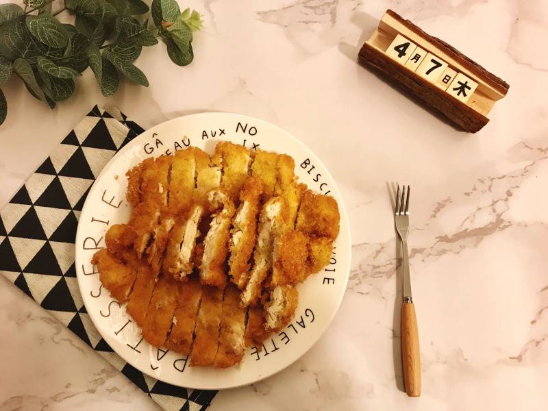 Steps for Cooking Golden Fried Chicken Fillet (Fresh, Juicy, No Additives)