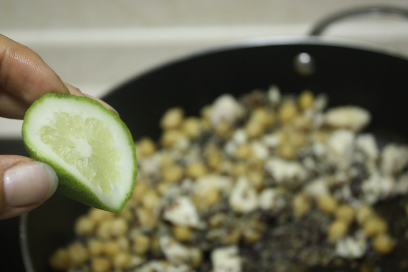 Steps to Make Chickpea and Quinoa Chicken Breast Salad