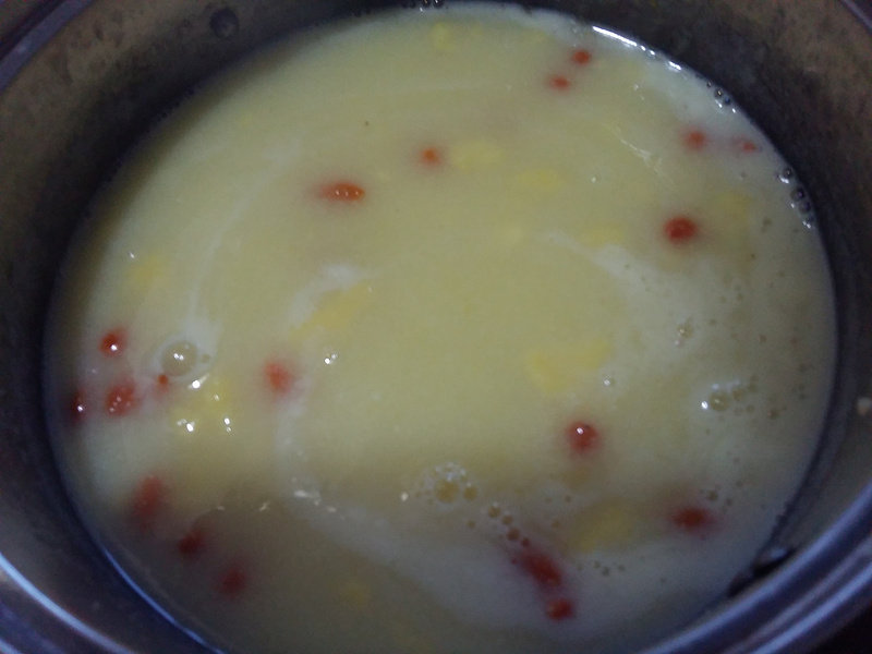 Steps for Making Cornmeal Porridge