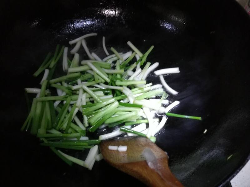 Steps to make Douchi Scallion Soup