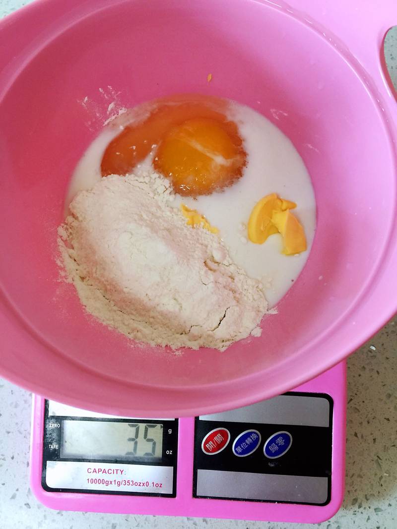 Steps for making Egg Net Cake