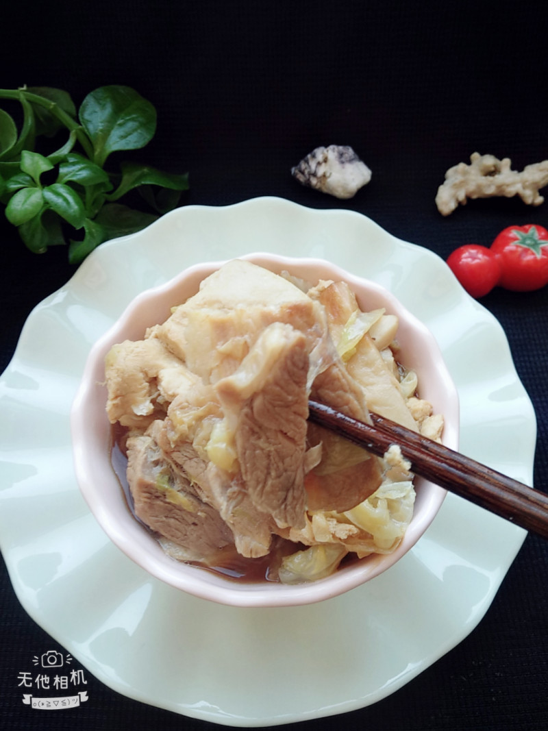 Braised Pork Belly with Vegetables in Clay Pot