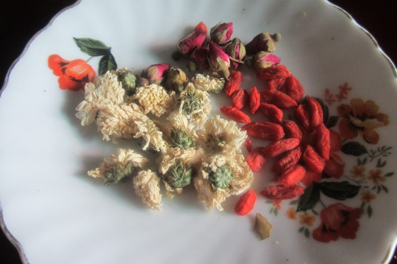 Chrysanthemum and Goji Berry Tea - Liver Nourishing and Eye Brightening Preparation Steps