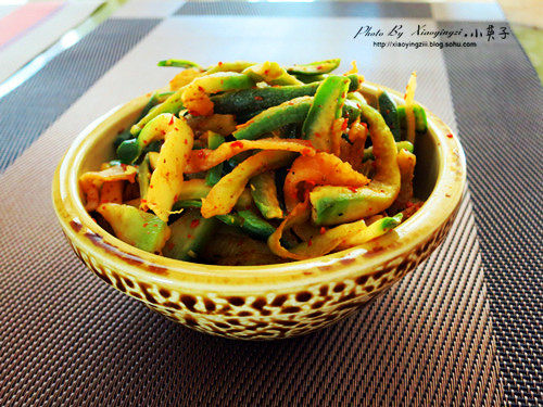 Crispy Pickled Vegetables - Spicy Radish Strips