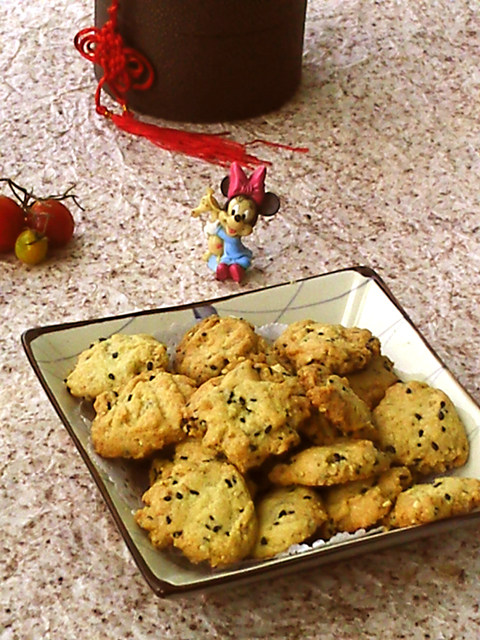 Black and White Sesame Cookies