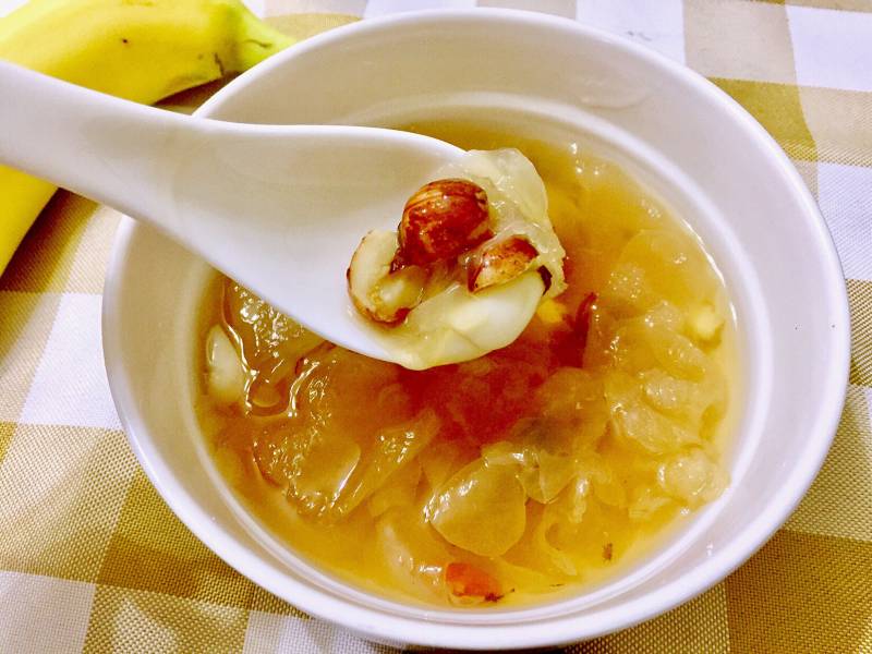 Lotus Seed, Lily and Tremella Sweet Soup