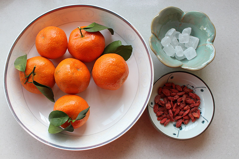 Steps for Making Sweet Orange with Rock Sugar