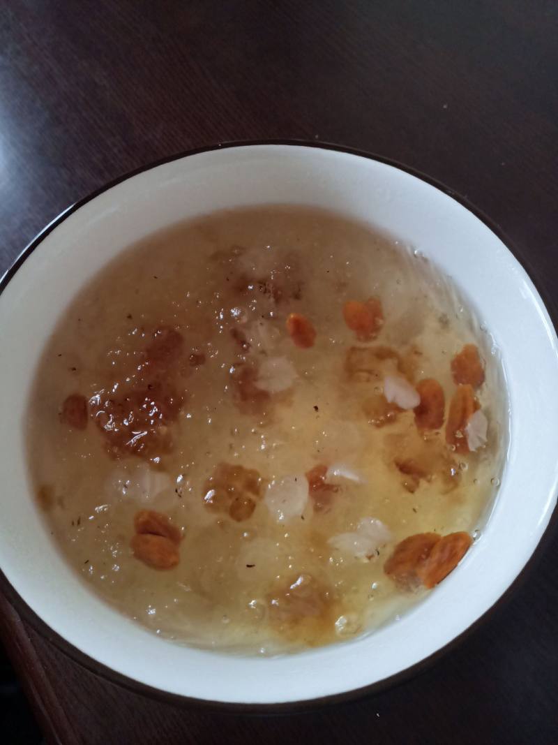 Steps to Make Chinese Date and Peach Gum Sweet Soup with Snow Swallow