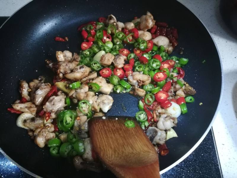 Steps for Making Spicy Chicken Wings