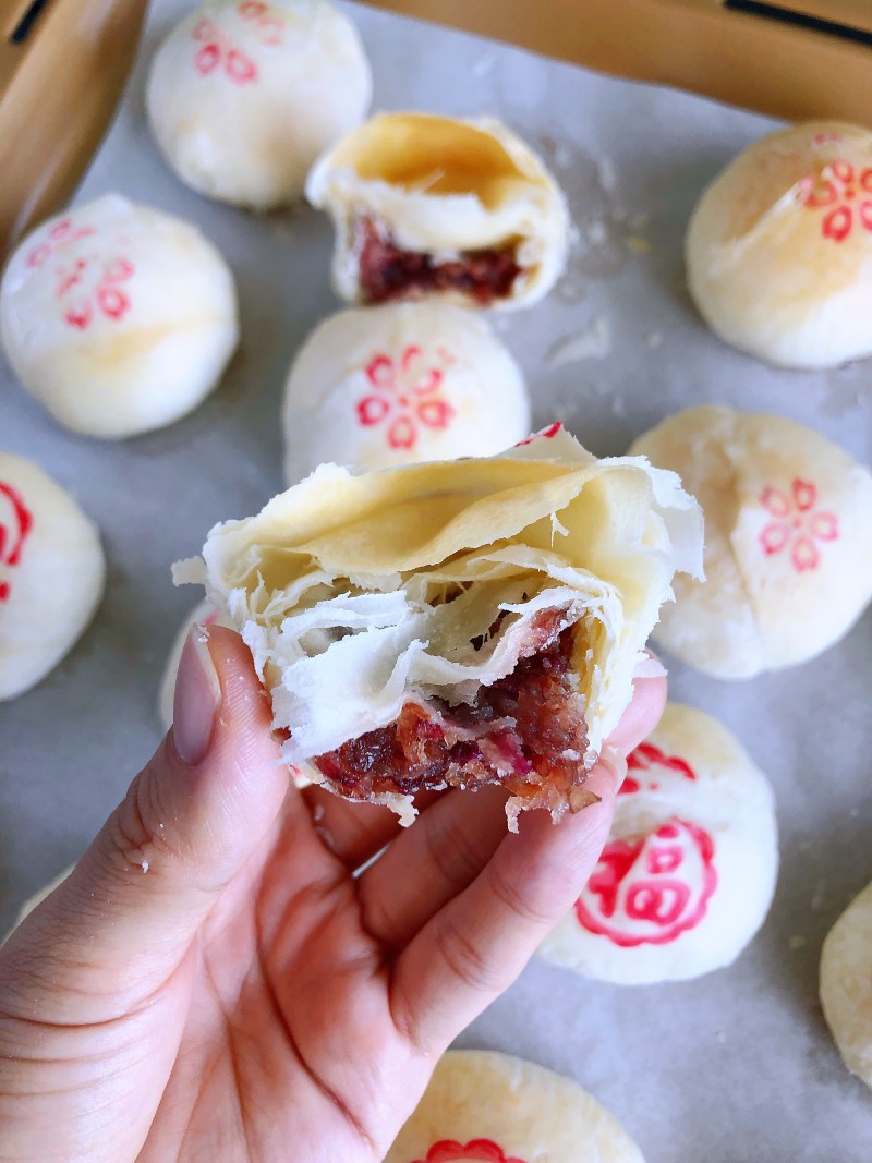 Steps for Making Rose Flower Cake