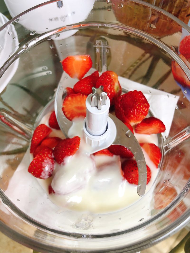 Strawberry Mousse Making Steps