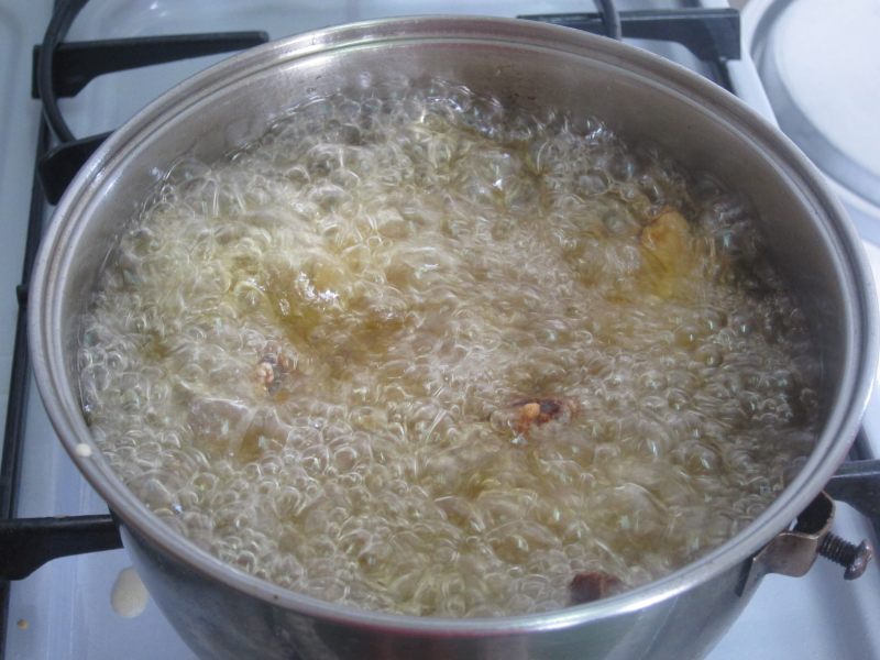 Steps for Making Crispy 'Fried Chicken Wings'