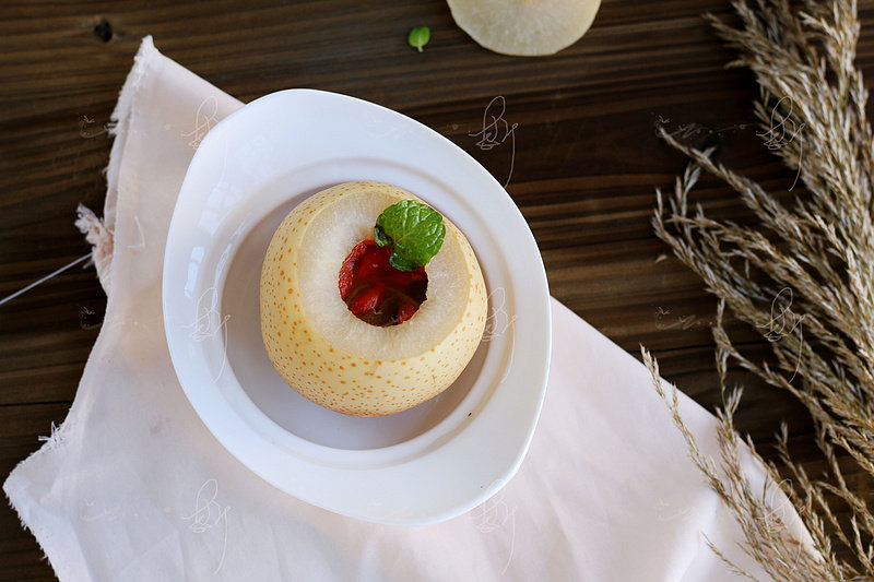 Steamed Pear with Rock Sugar