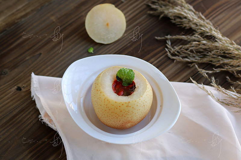 Steamed Pear with Rock Sugar