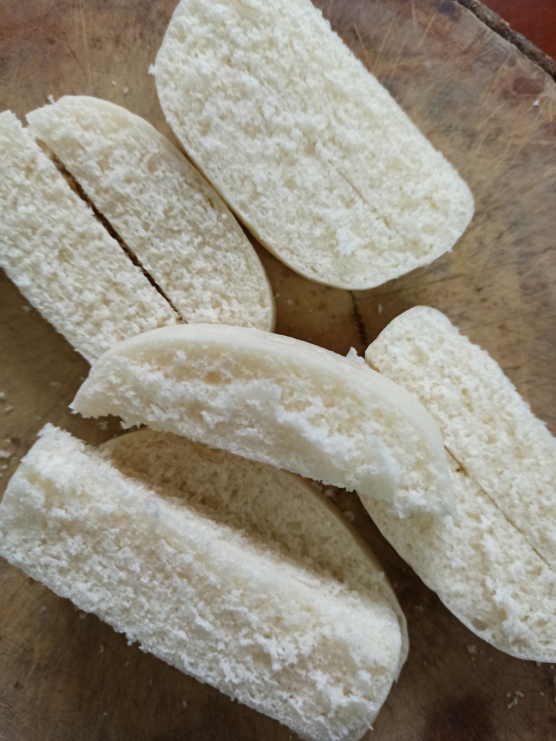 Steps for Making Egg Milk Sesame Steamed Bun Strips