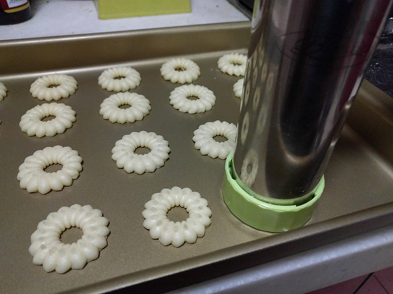 Steps for making Original Roman Shield Biscuits