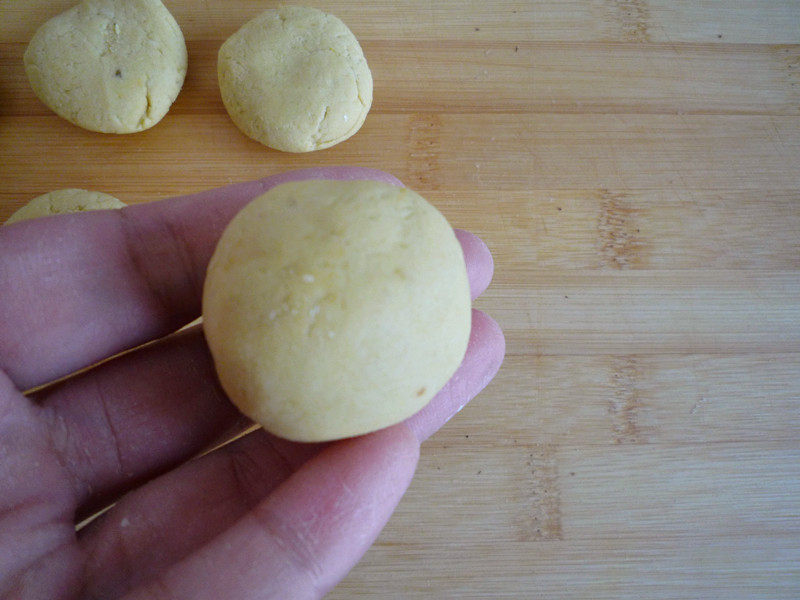 Step-by-Step Sesame Sweet Potato Cakes