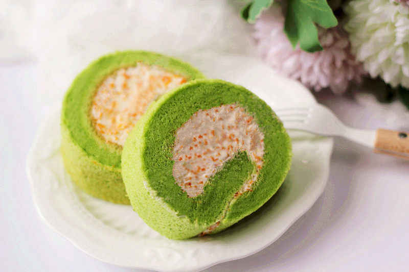 Fresh and Delicate: Spinach Pumpkin Cake Roll - Cooking Steps