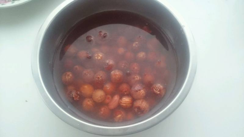 Steps to Make Longan Lotus Seed Eight Treasure Porridge