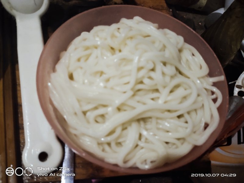 Steps for Cooking Potato and Kelp Clear Soup Noodles