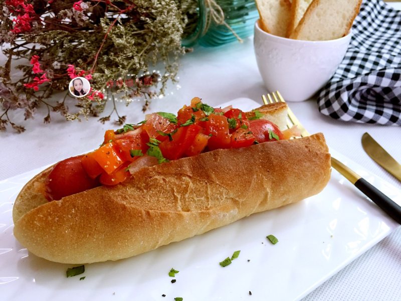 Salsa Hot Dog Sandwich