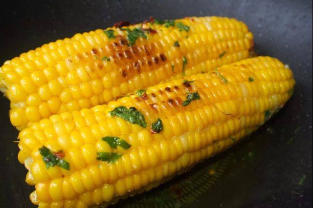 Steps for Making Spicy Butter Grilled Corn