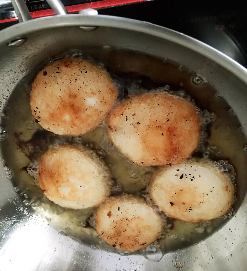 Steps for Making Fried Rice Cake