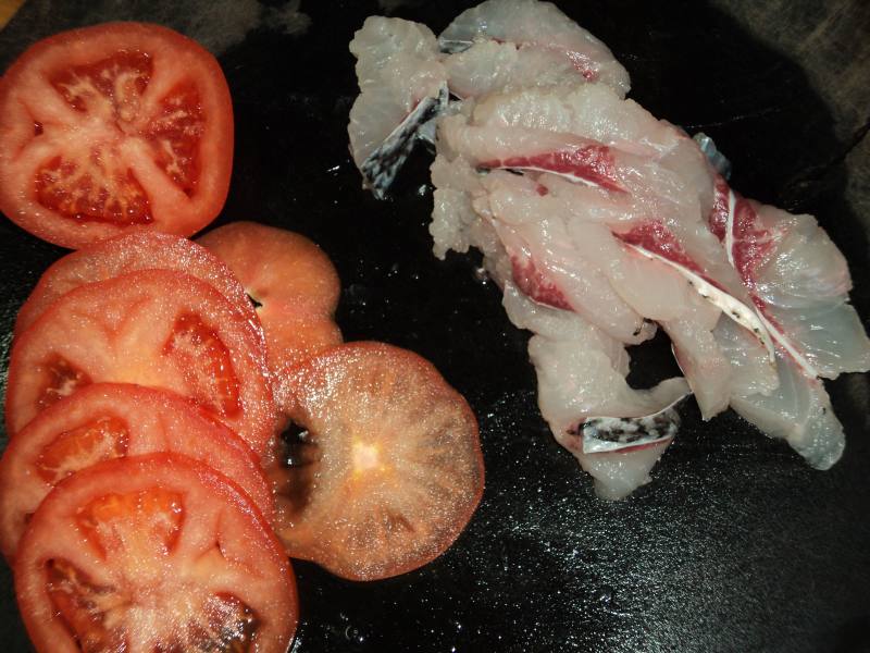 Steps for Making Quick Tomato Fish Soup