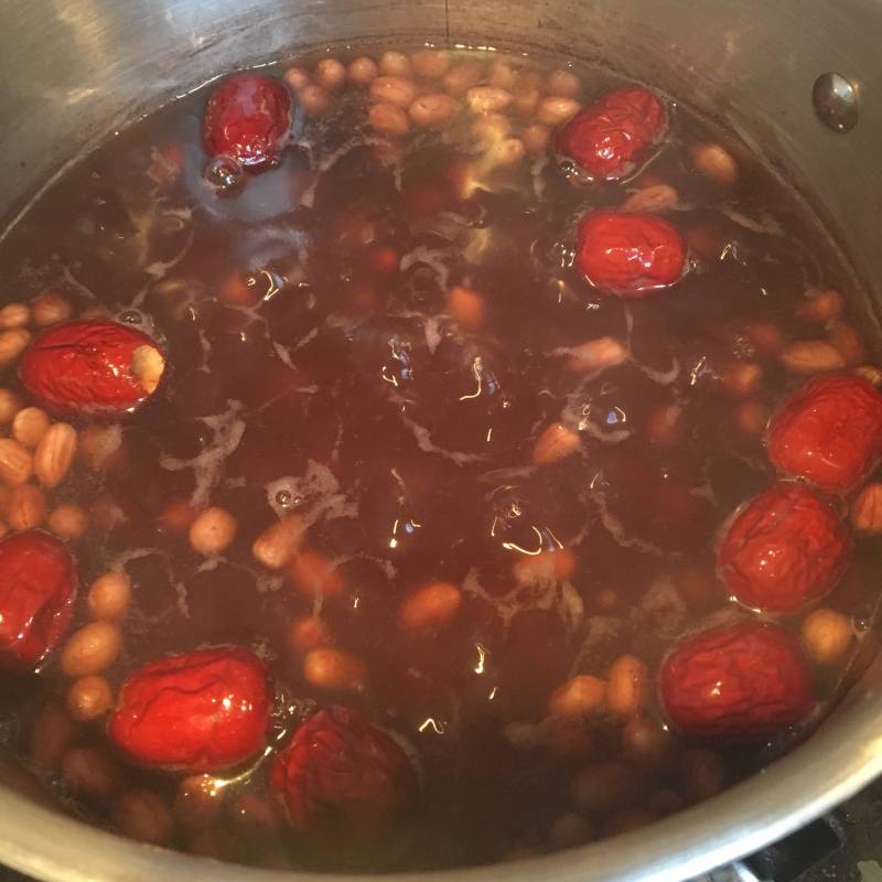 Steps for Cooking Sago Peanut and Red Date Soup