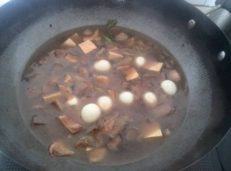 Detailed Steps for Flavorful Quail Egg with Shiitake Mushroom and Tofu