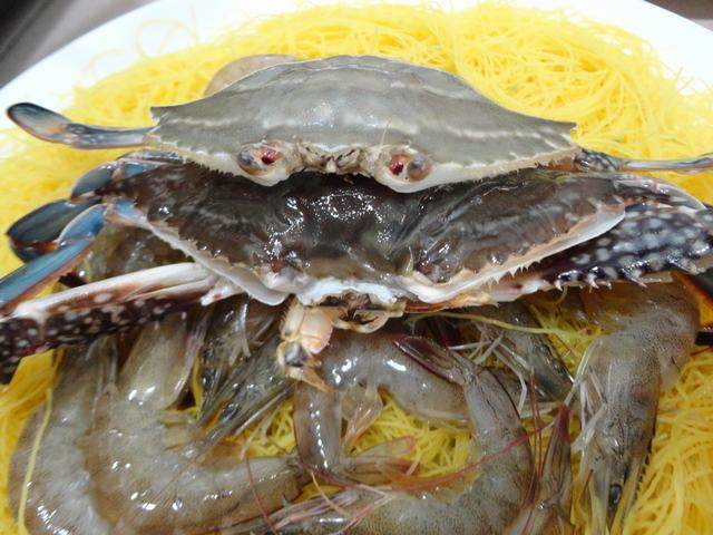 Steamed Corn Noodles with Shrimp and Crab, Perfect in Color, Aroma and Taste - Detailed Steps