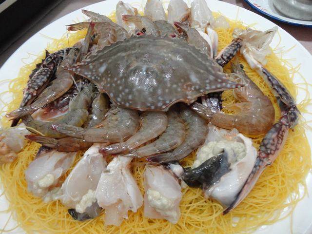 Steamed Corn Noodles with Shrimp and Crab, Perfect in Color, Aroma and Taste - Detailed Steps