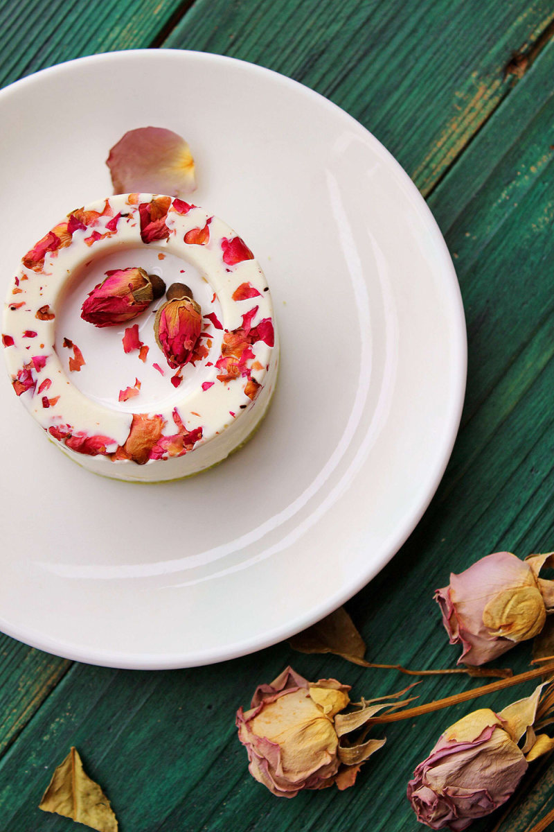 FLUFFT Vanilla Marshmallow - Rose Milk Mousse Making Steps